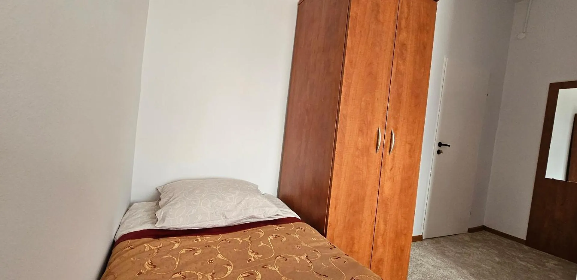 Apartment Rest Hostel Airport Modlin Nowy Dwor Mazowiecki