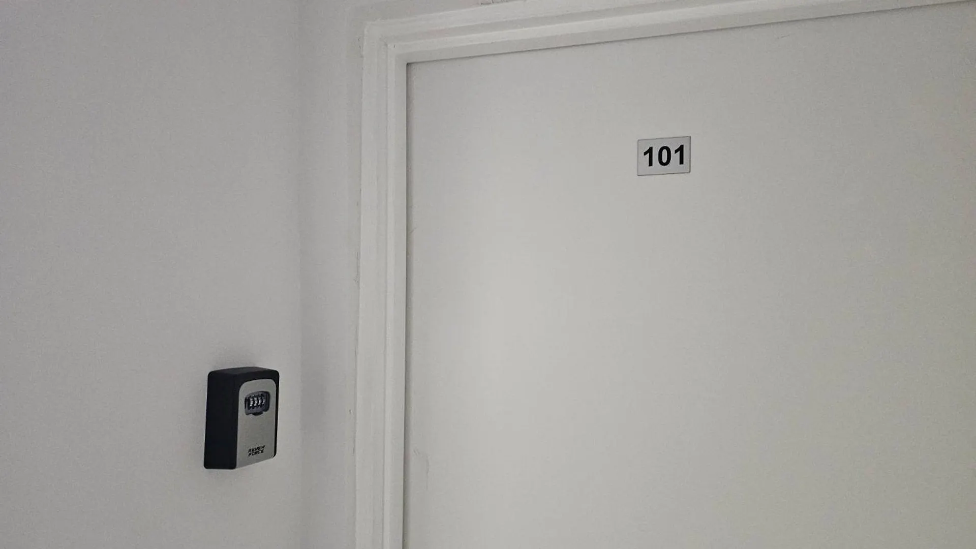 Rest Hostel Airport Modlin Nowy Dwor Mazowiecki Apartment